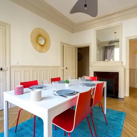 Family - 3br 10p - Trocadero דירה *