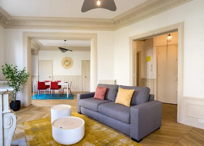 Family - 3br 10p - Trocadero דירה *